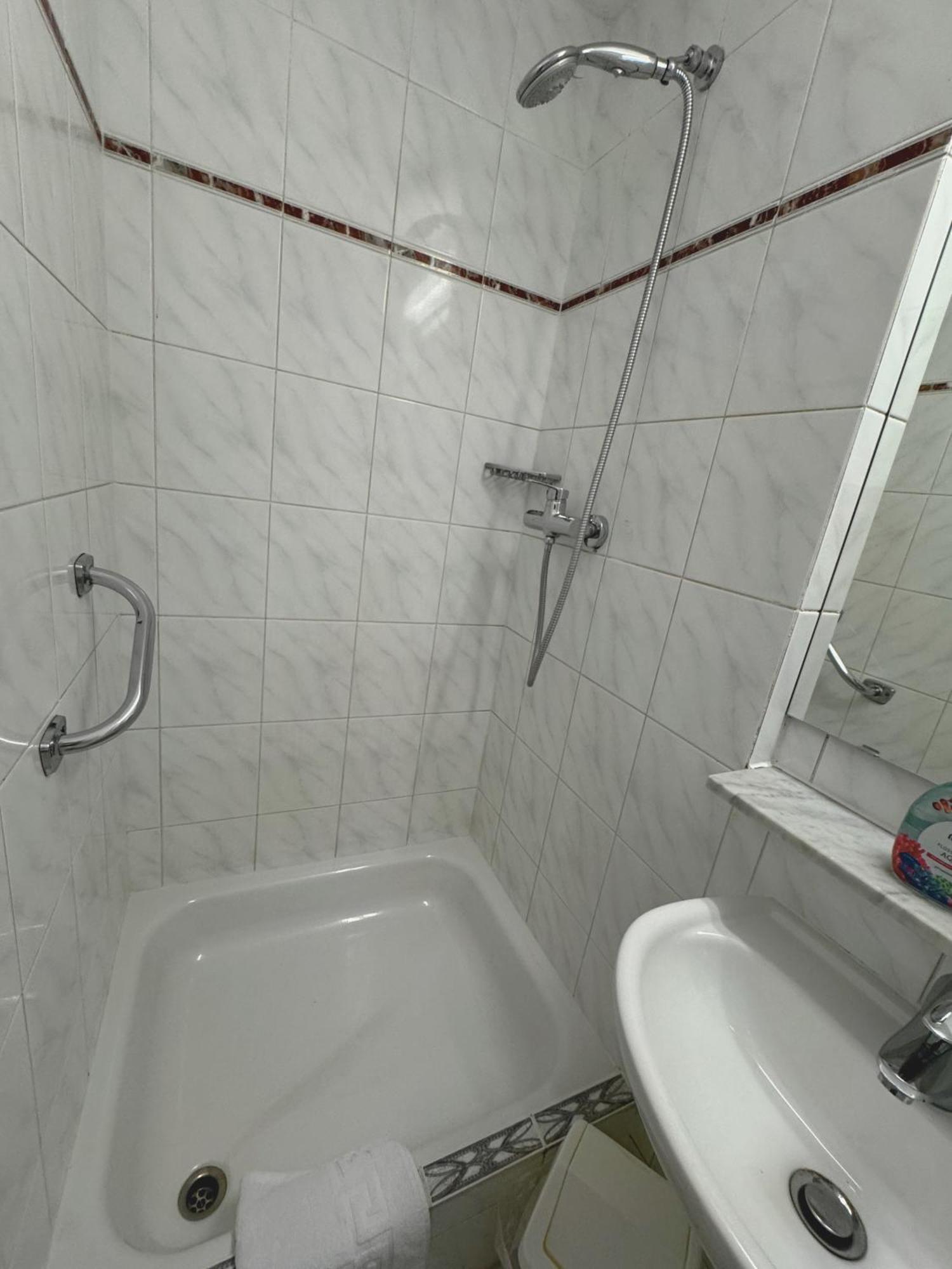 Hostel Heinzelmaennchen Köln Ngoại thất bức ảnh